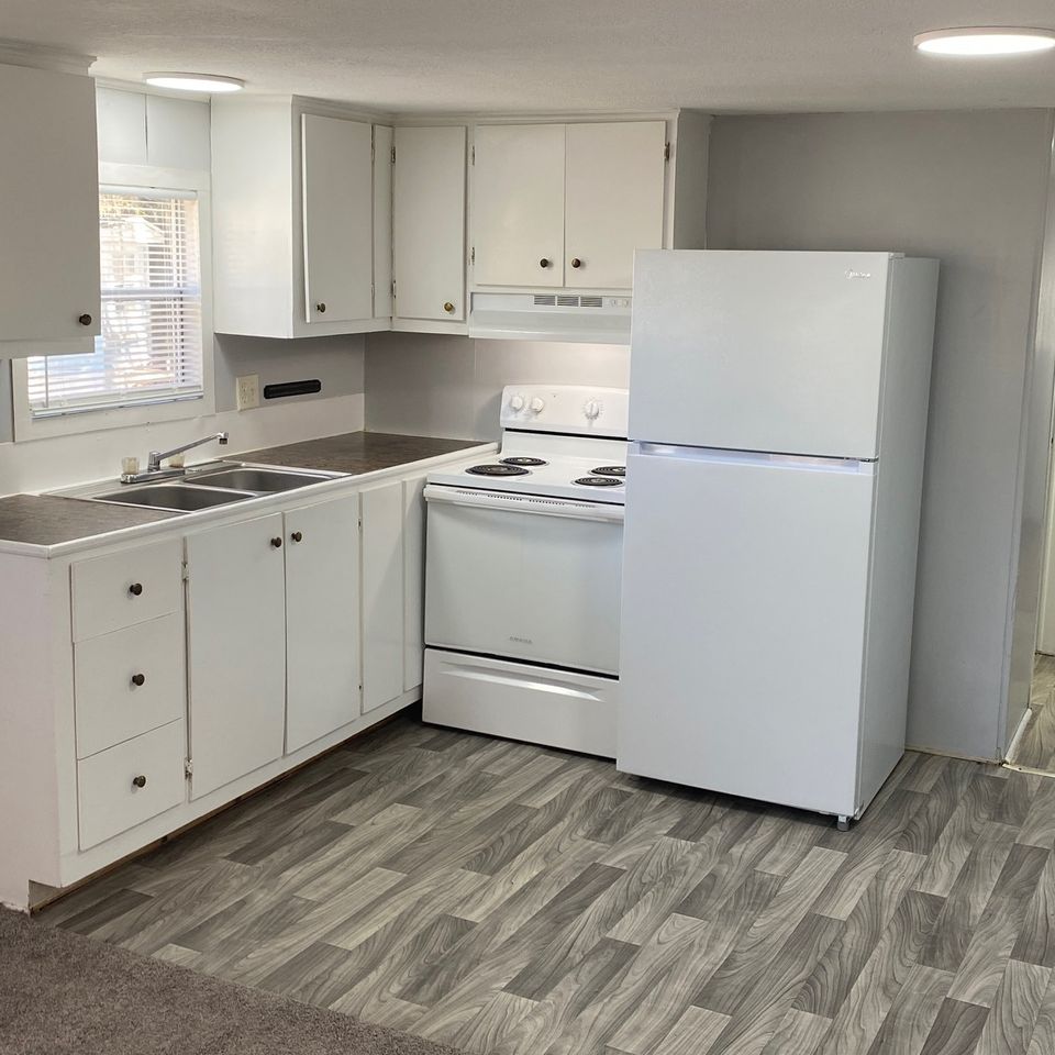 Lot 5 kitchen