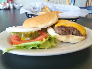 5 oz cheeseburger