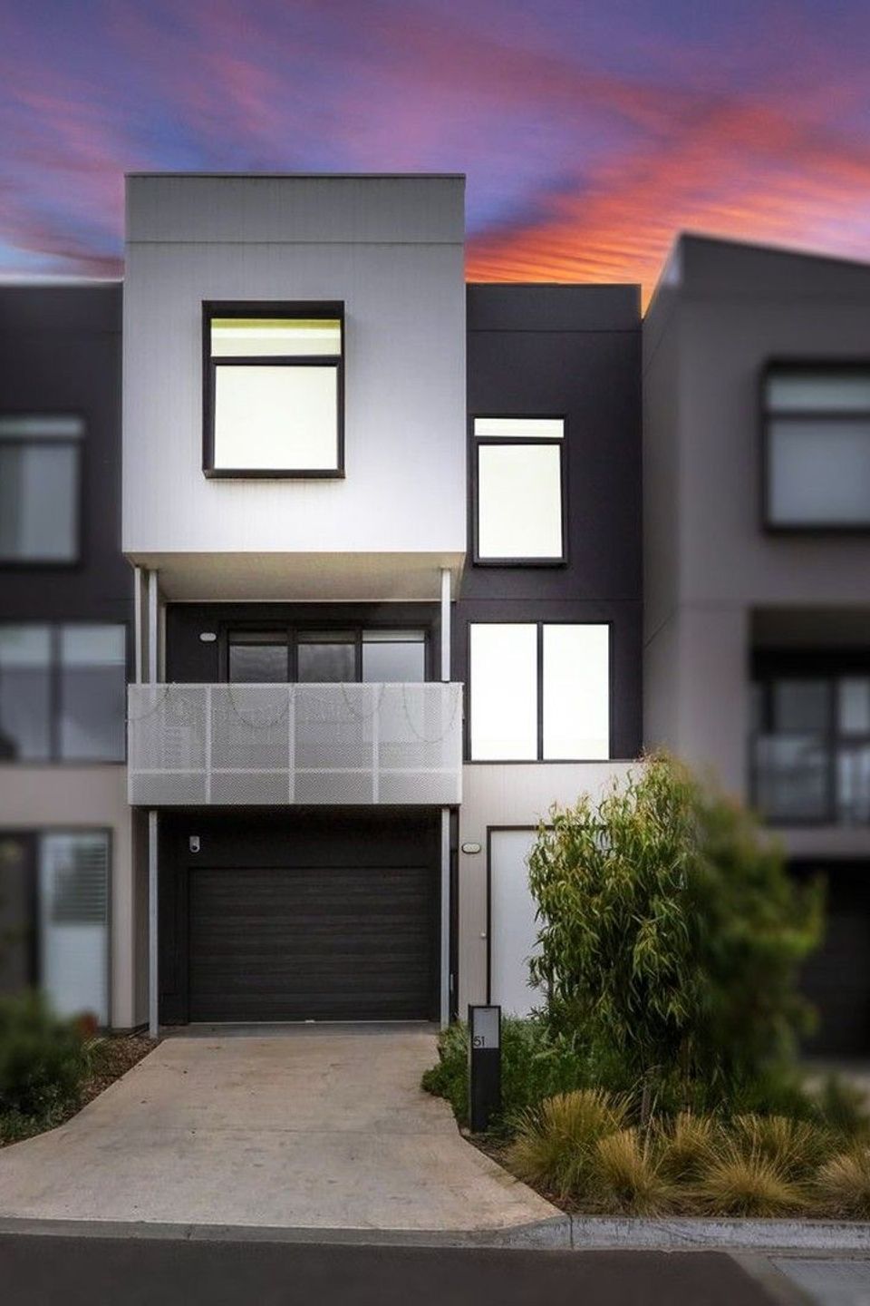 Front house 2