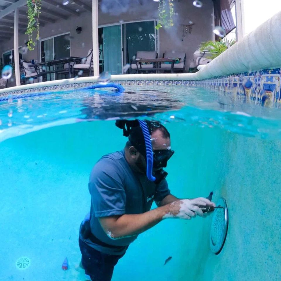 About us leakxperts pool leak detector company 1024x768