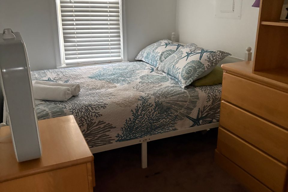 Unit 1 single bed (2)