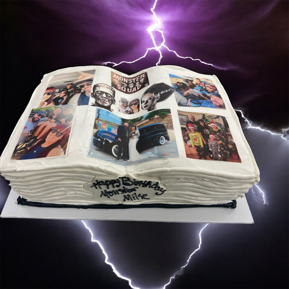 Book cake 