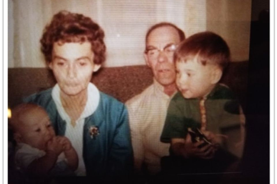 119 trent  anna  bennie  and todd  williams st 1970