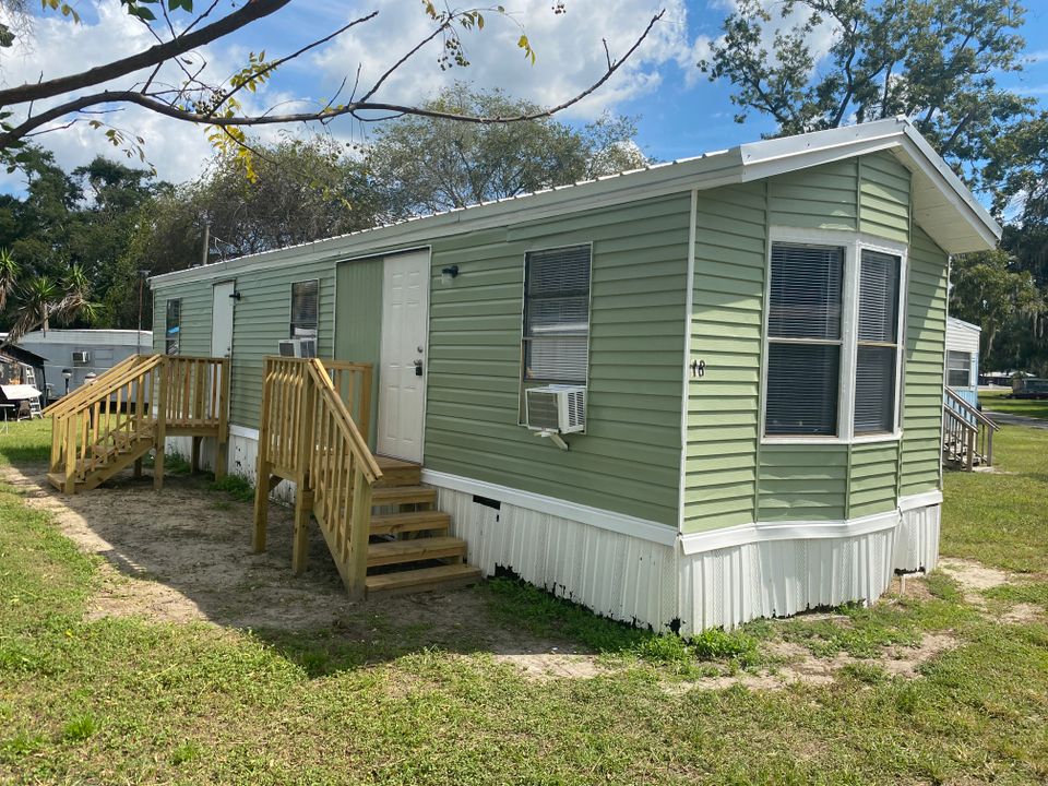 Lot 18 exterior