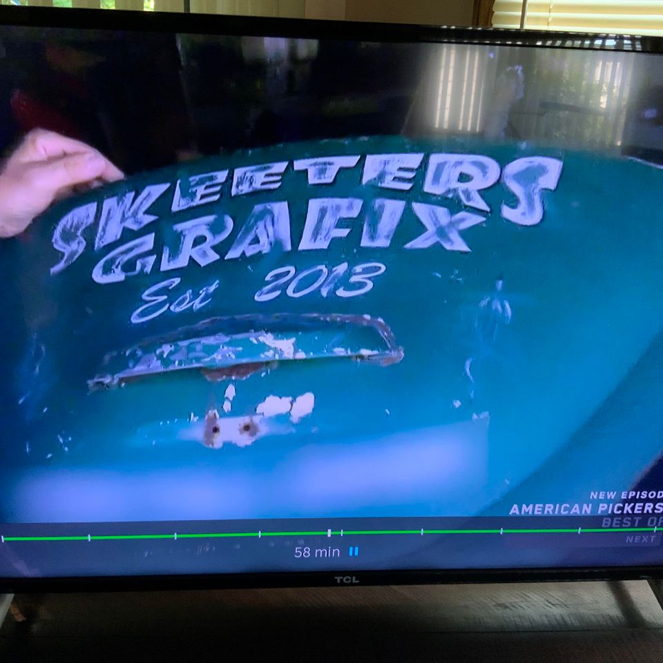 Creative custom pinstriping design and artistic projects created by Skeeter's Grafix.