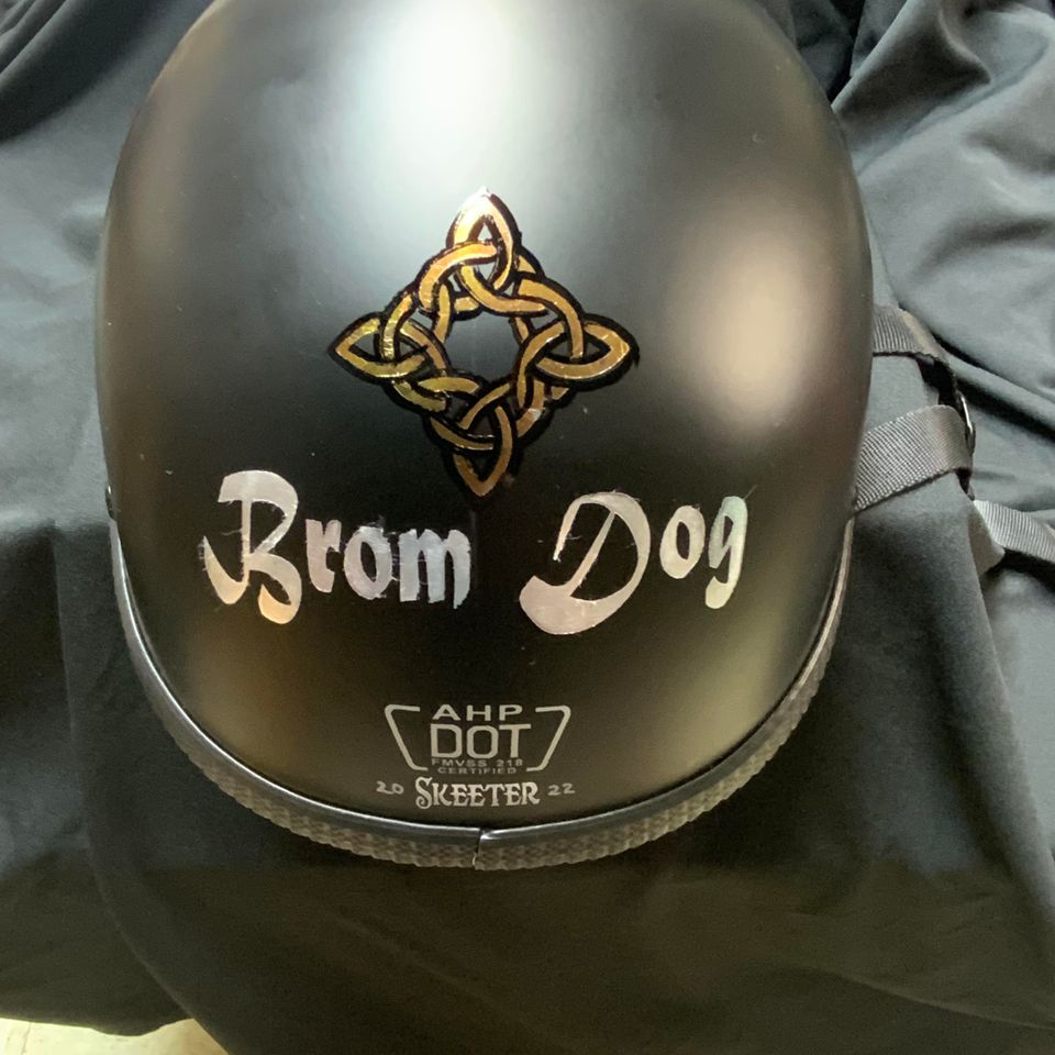 Creative custom pinstriping design and artistic projects created by Skeeter's Grafix.
