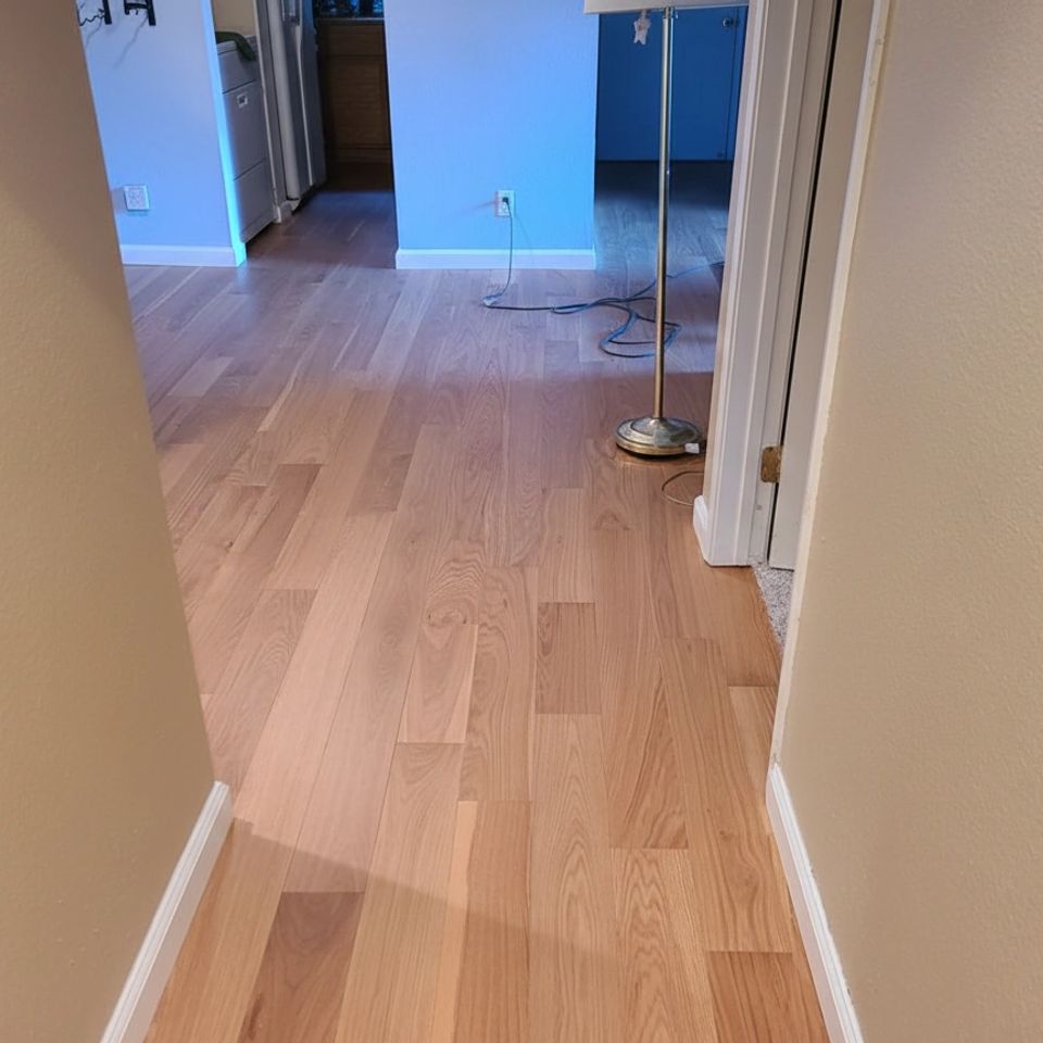 Luxury oak hardwood floors with precision craftsmanship and seamless transitions by a licensed east bay flooring contractor.