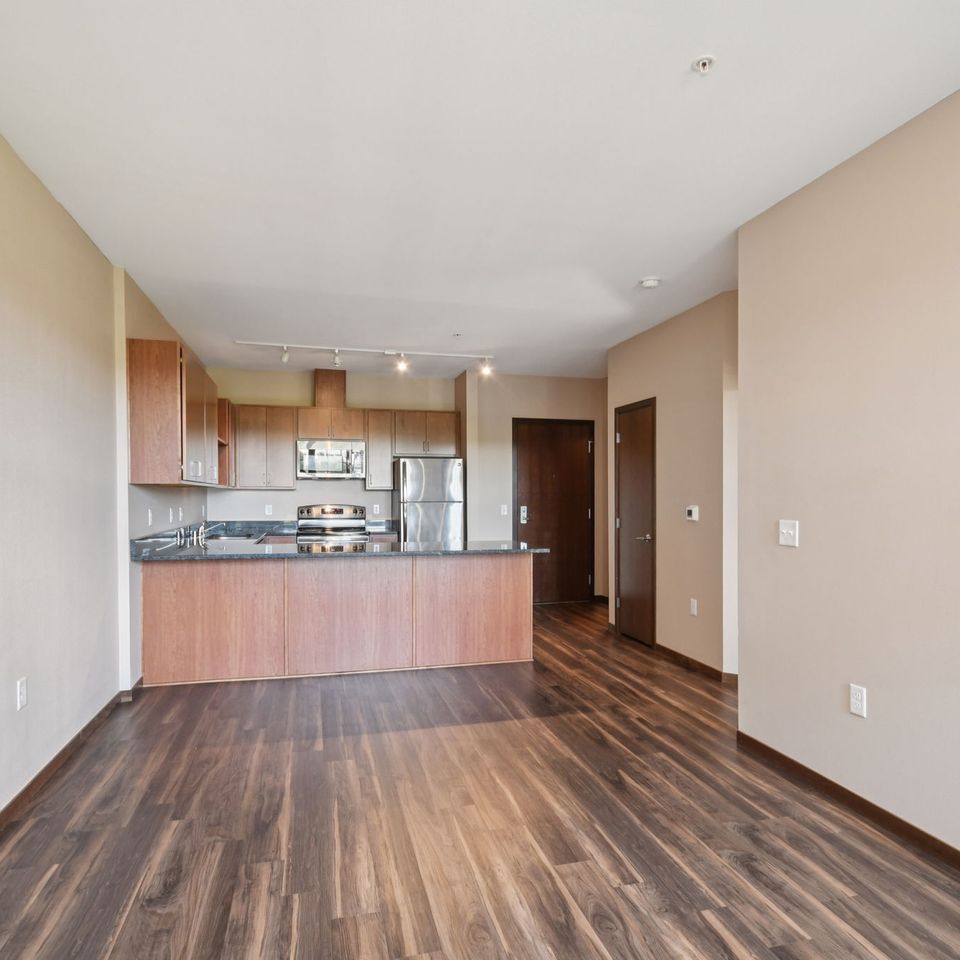 56 web or mls old hudson rd unit 202 004