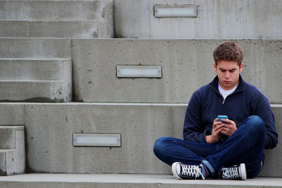 Texting 1999275 1280