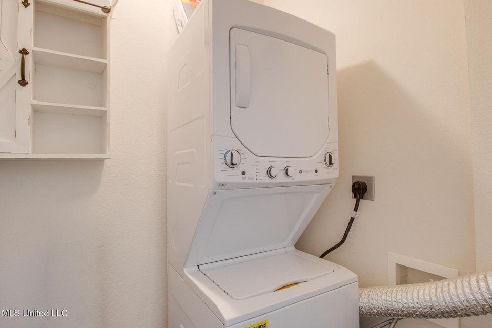 20251214184030003267000000 o