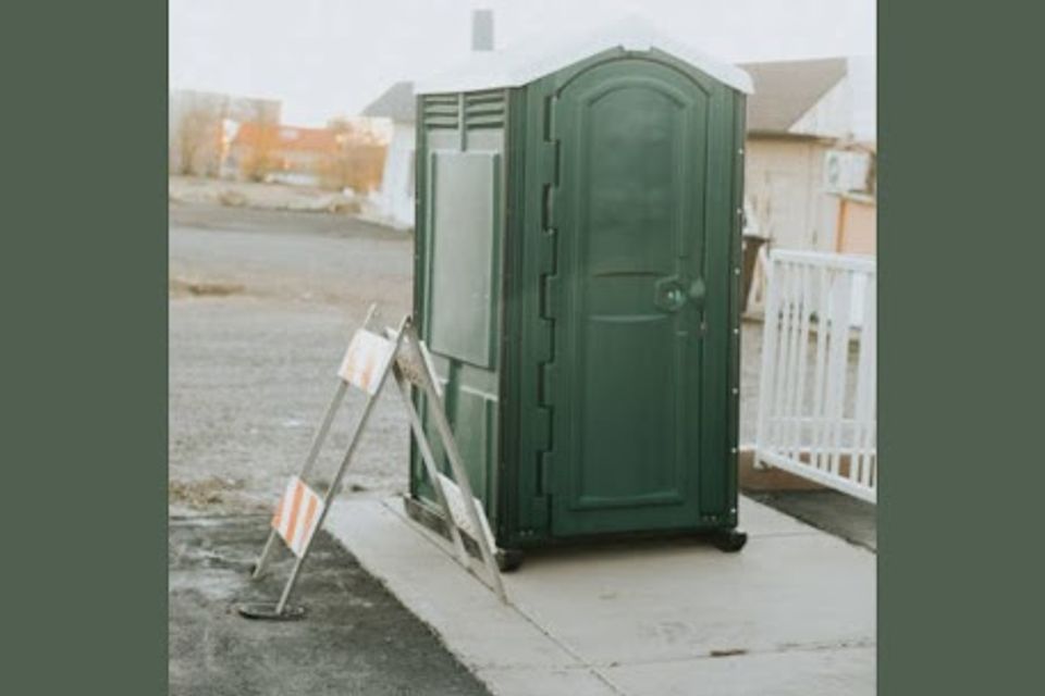 portable toilet rental in nc