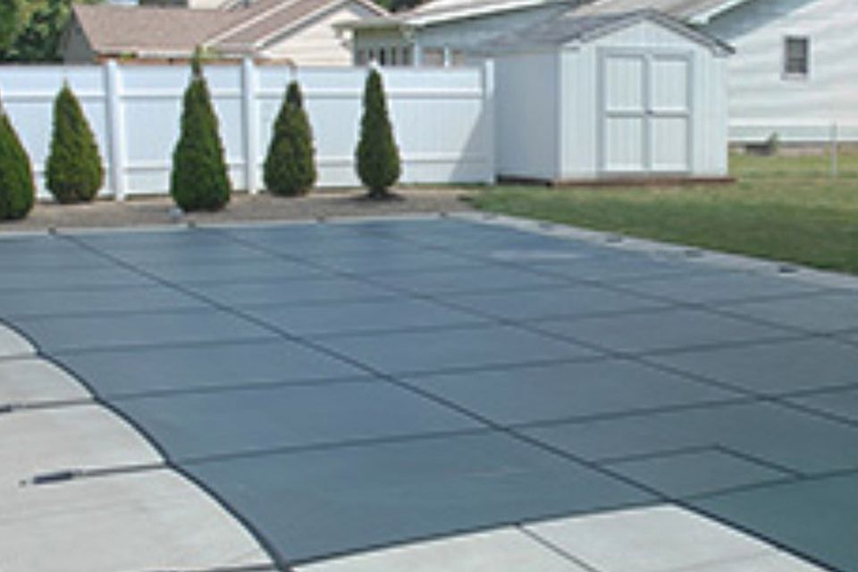 Winter cover pool hto