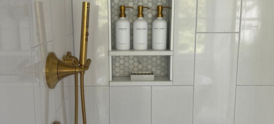 Pearce close up shower