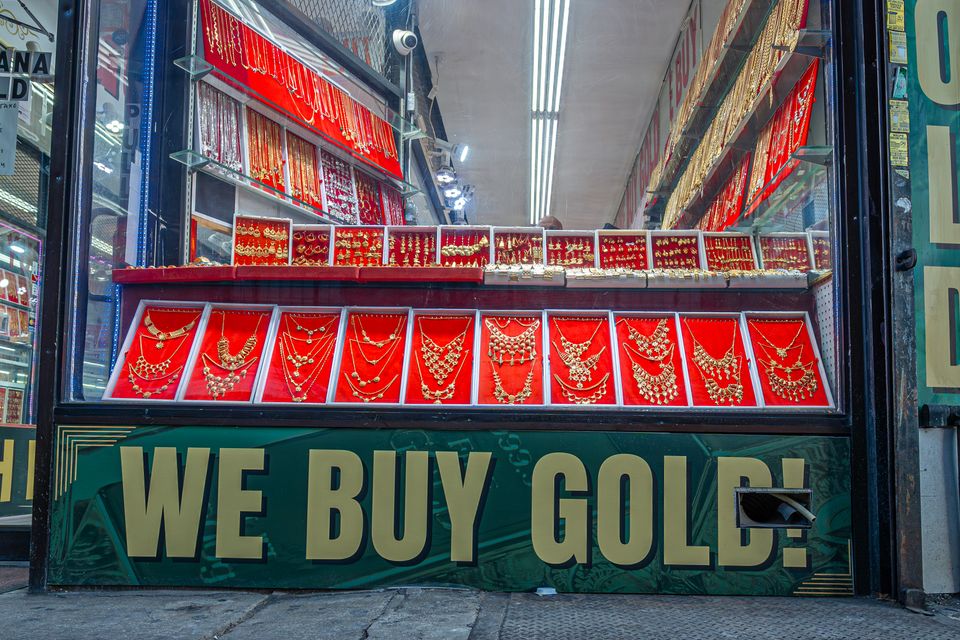 We buy gold  95