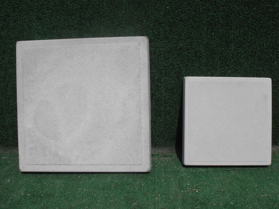  25 conrete square stepping stones20150505 6981 1vd9yuj