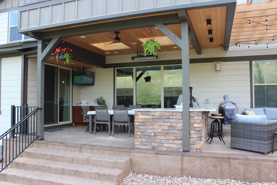 Bluff street patio after