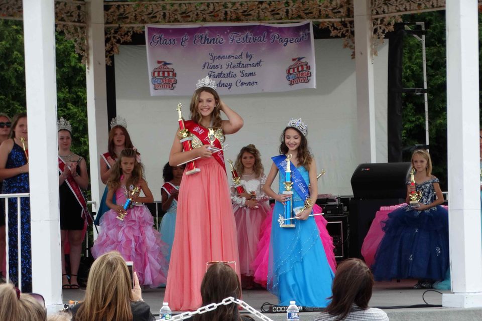 Pageant (2)