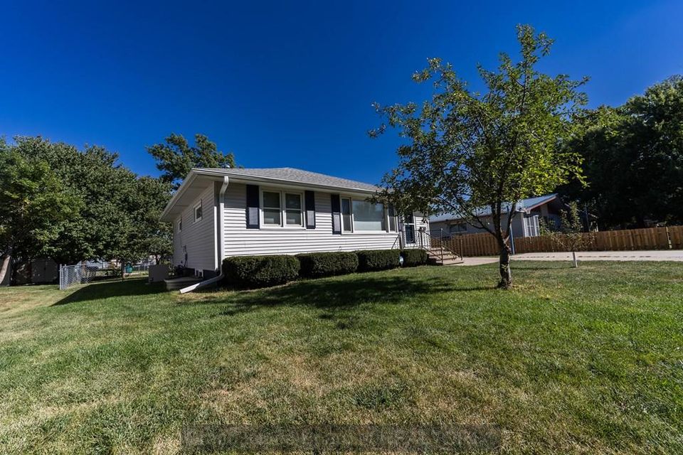 1314 15th st aurora d 8