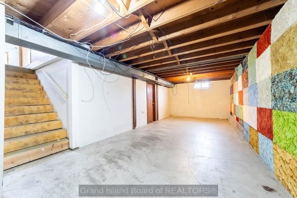 512 e 19th st grand island b 8
