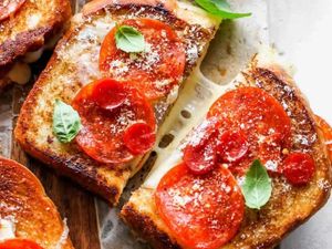 Mcd pizza grilled cheese