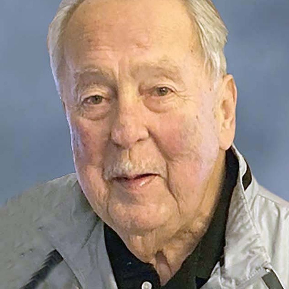 Kenneth tague