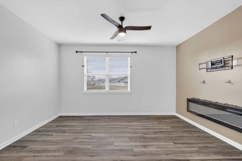 00g0g iwkwuqdnqs9 0li0d4 1200x900