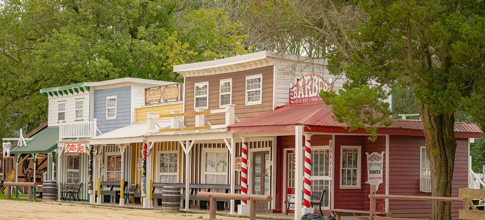 Rv frontier town main street3