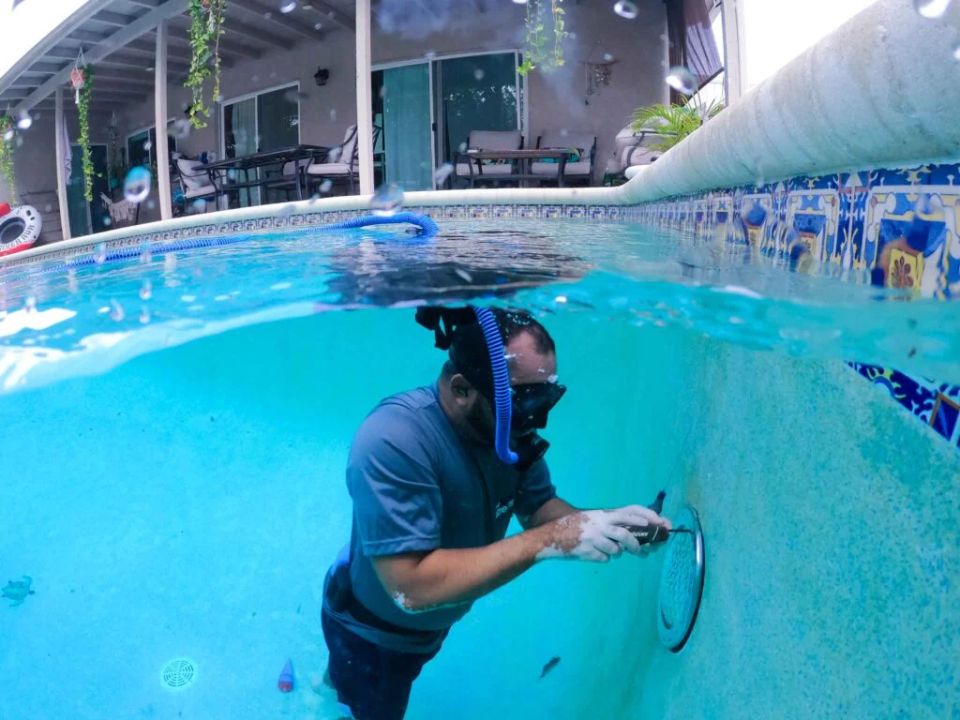 About us leakxperts pool leak detector company 1024x768