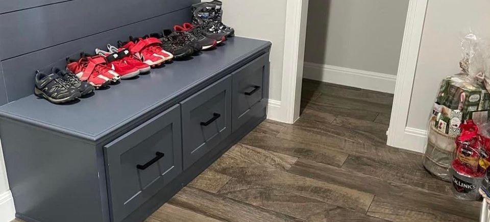 Mud room   clean and organized
