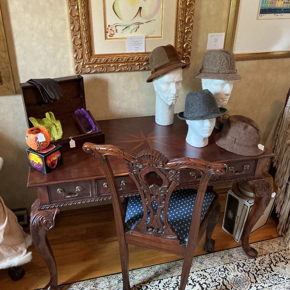 Larrison estate sales woodfield cincinnati039