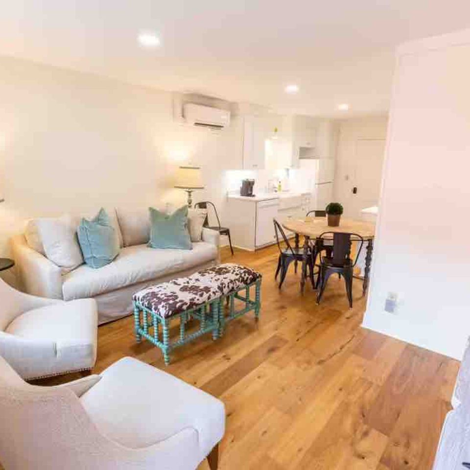 Apartment2 den