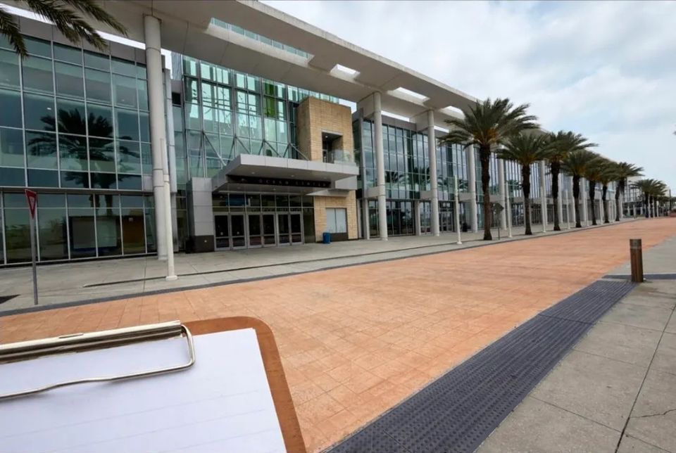 Window cleaning for a huge commercial building, done by 3D Exterior Solutions of Volusia County Florida
