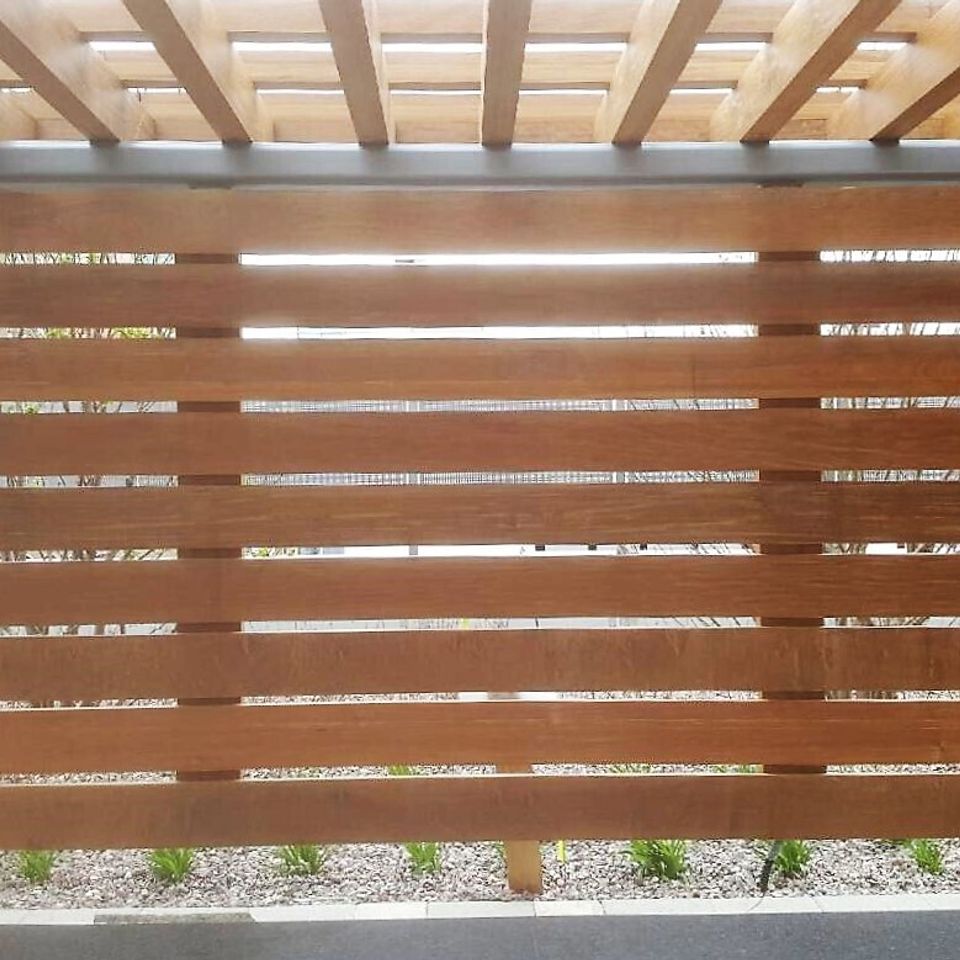 777 outisde patio