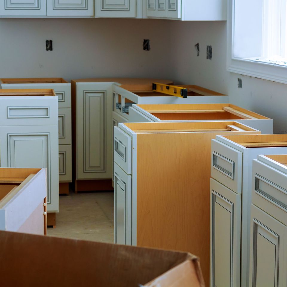 Installation of kitchen  the drawer in cabinet  894032604 d22e9f8e638e4647a782d20f7e6865fd