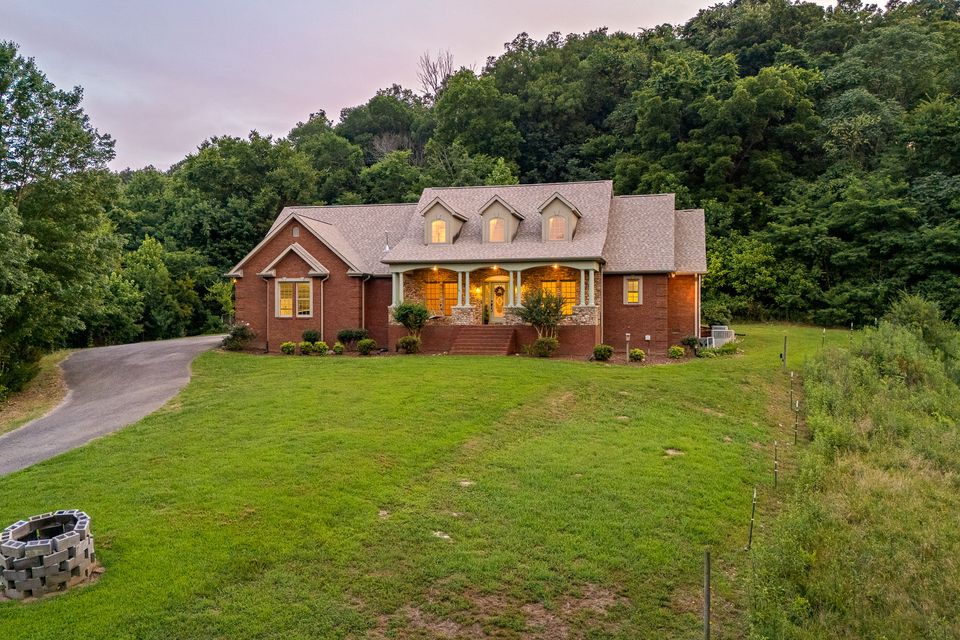 5 web or mls 147 giles hollow rd twilight   clear lens real estate photography 5