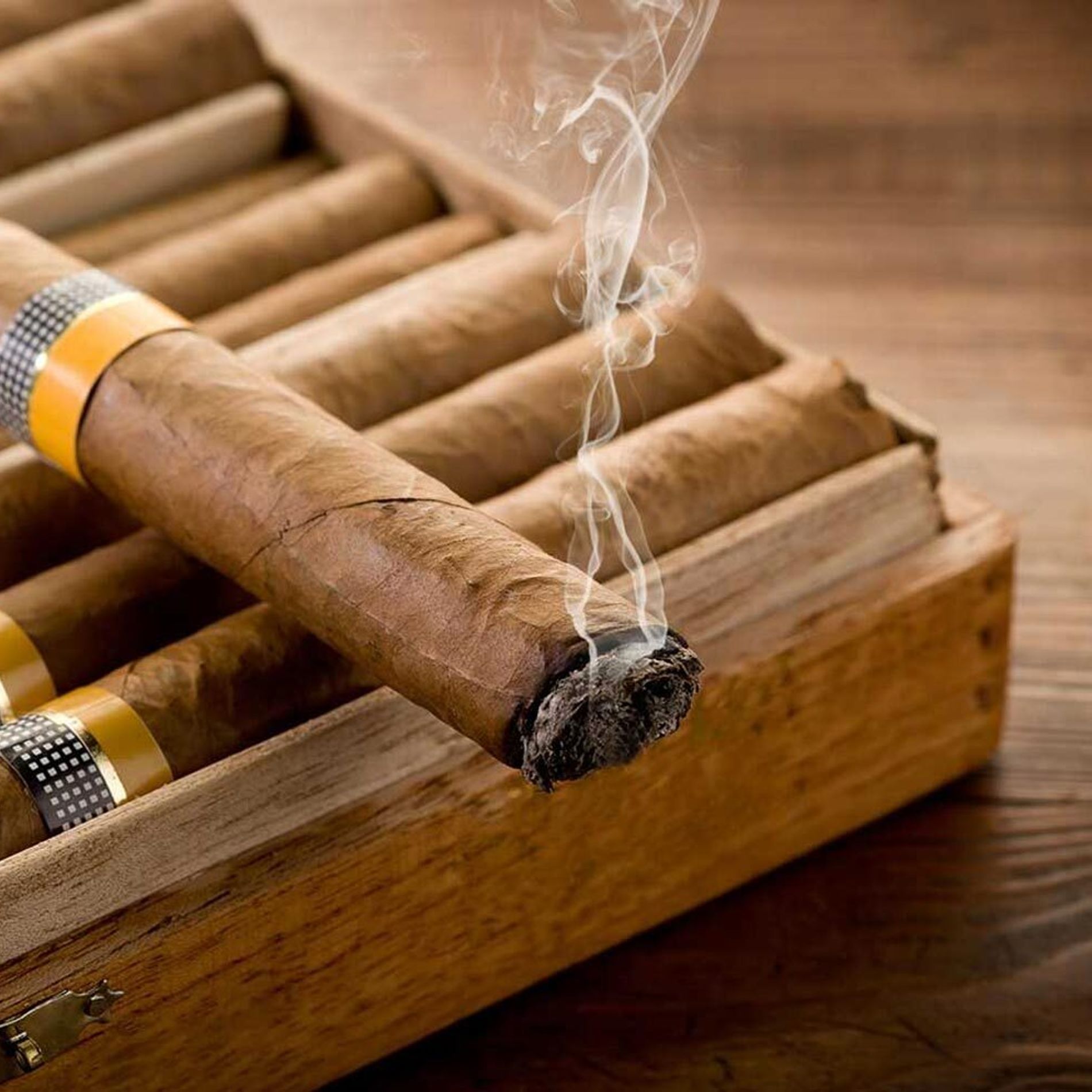 Educated Cigar & Wine | Richland, WA