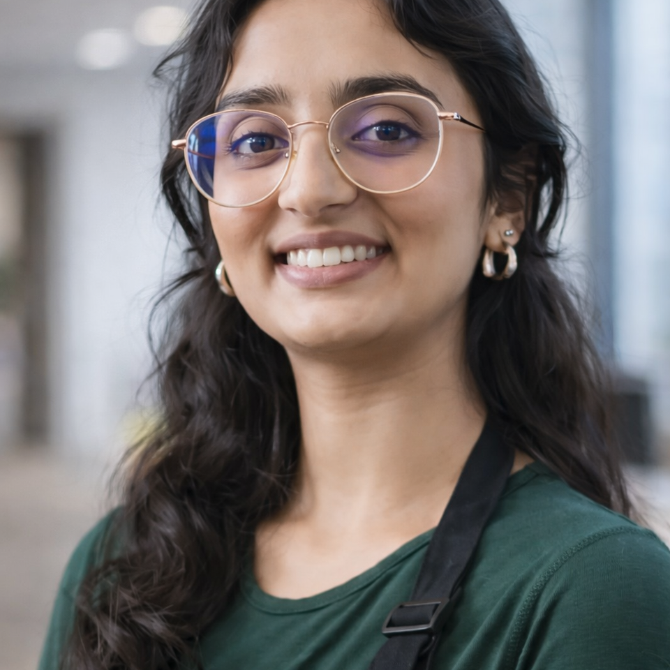 Kavita headshot only