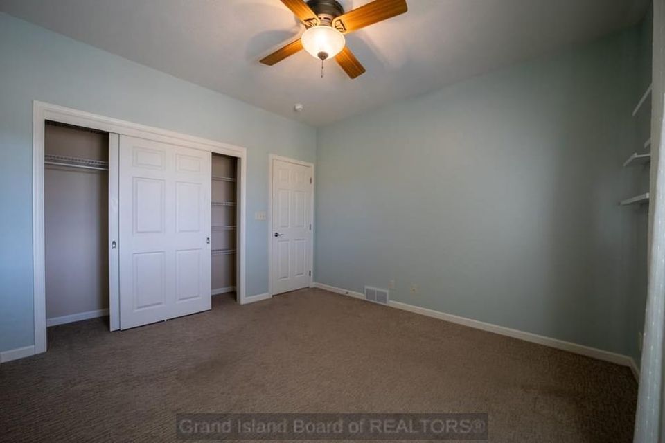 3811 meadowlark cir grand island ne 68803 d 5