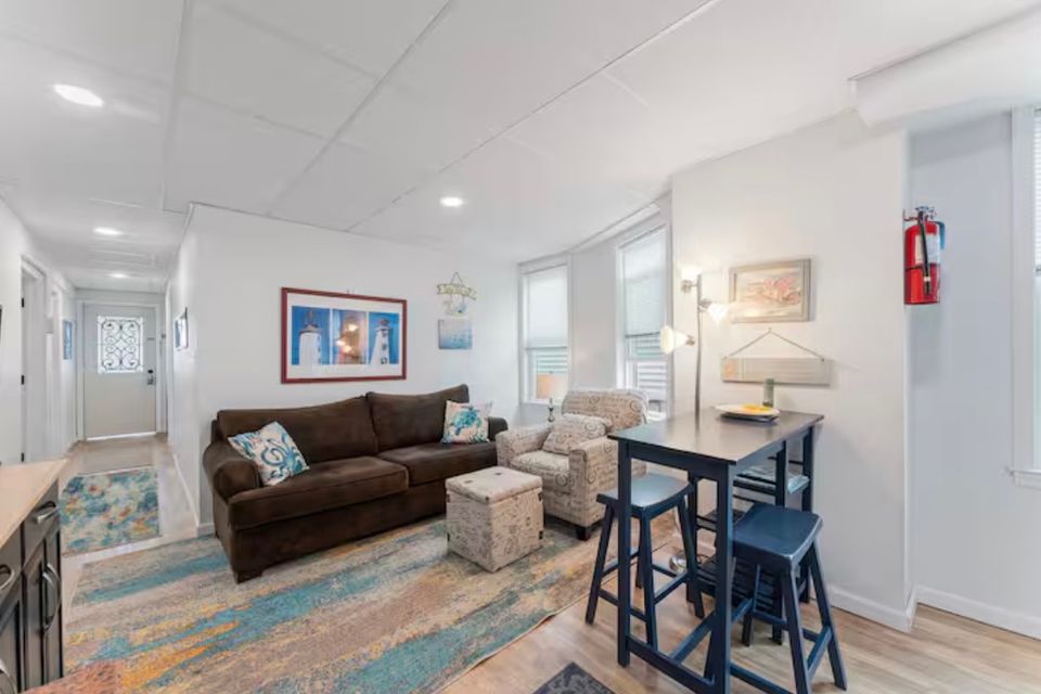 Unit 3 living rm