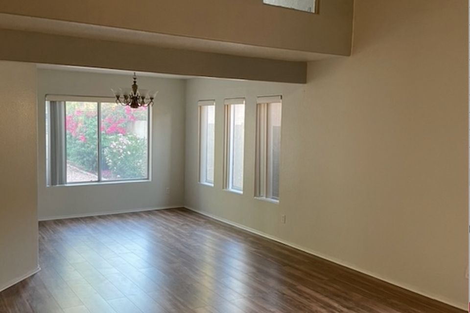 Living room front view2