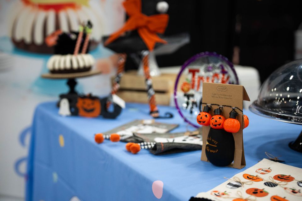 Fall market kauz (107) nothing bundt cakes