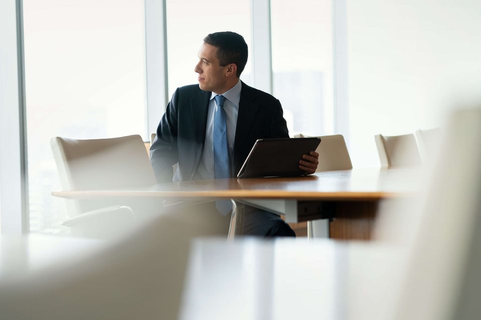 Employee g83a73374f 1920