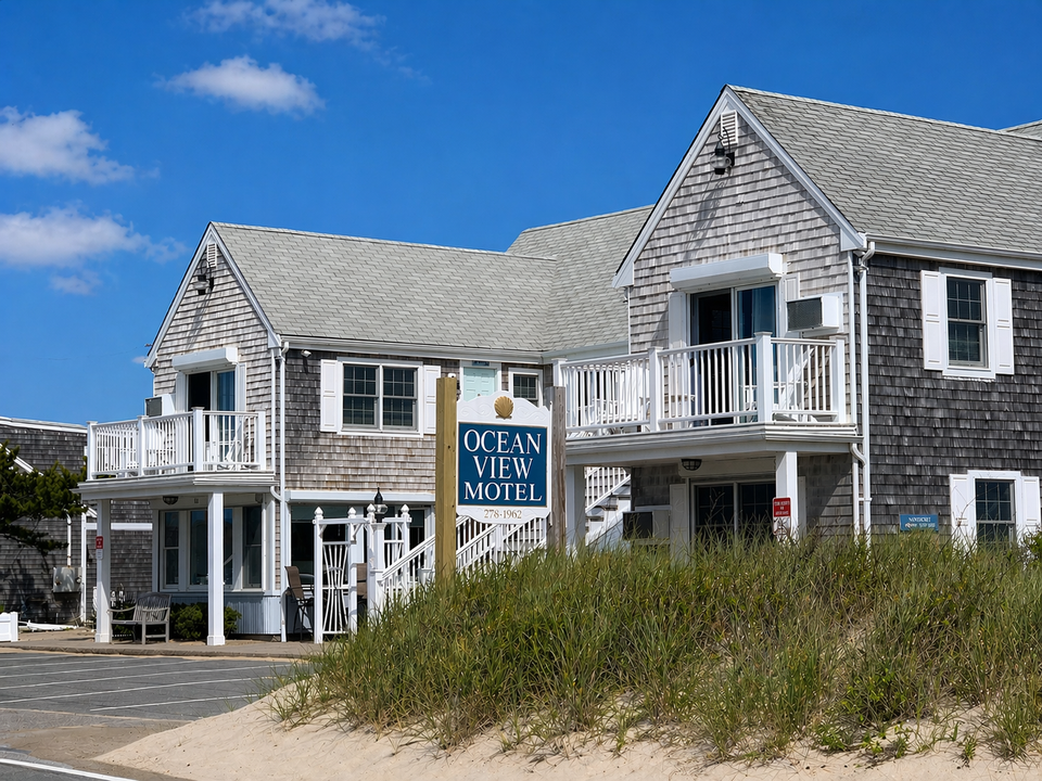 Ocean View Motel shingled Cape Cod exterior near Craigville Beach