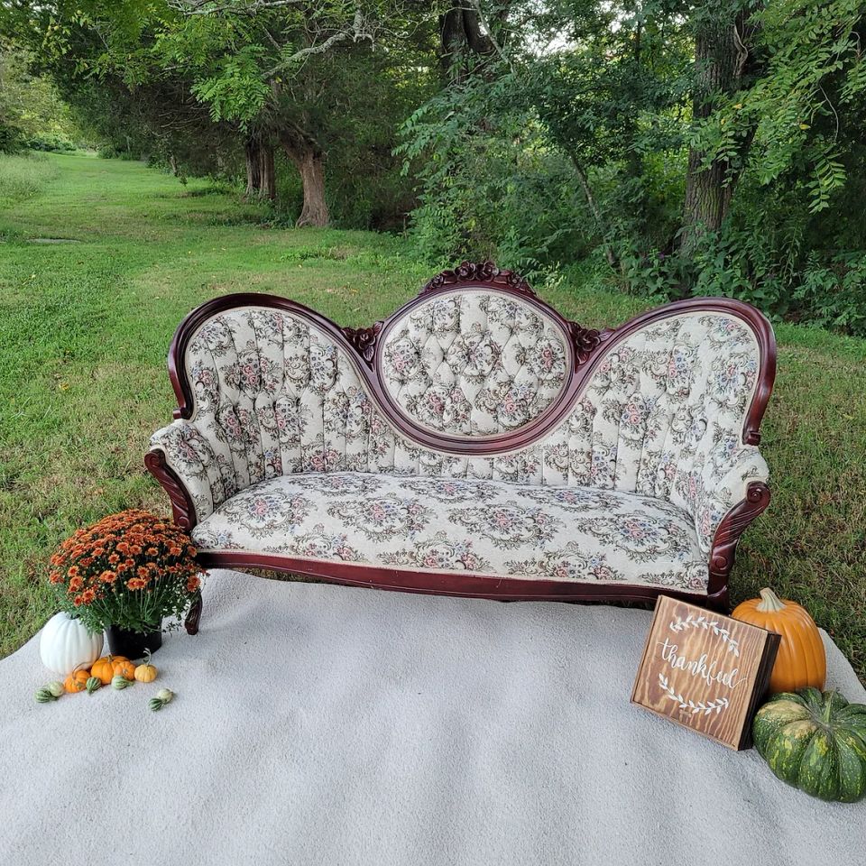 Fall couch