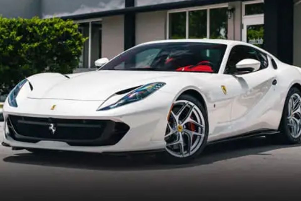 Ferrari 812 superfast