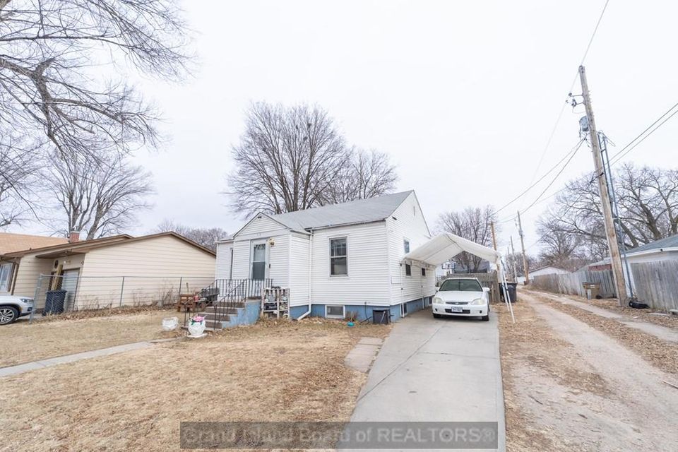 813 n adams grand island  ne 68803 e 2