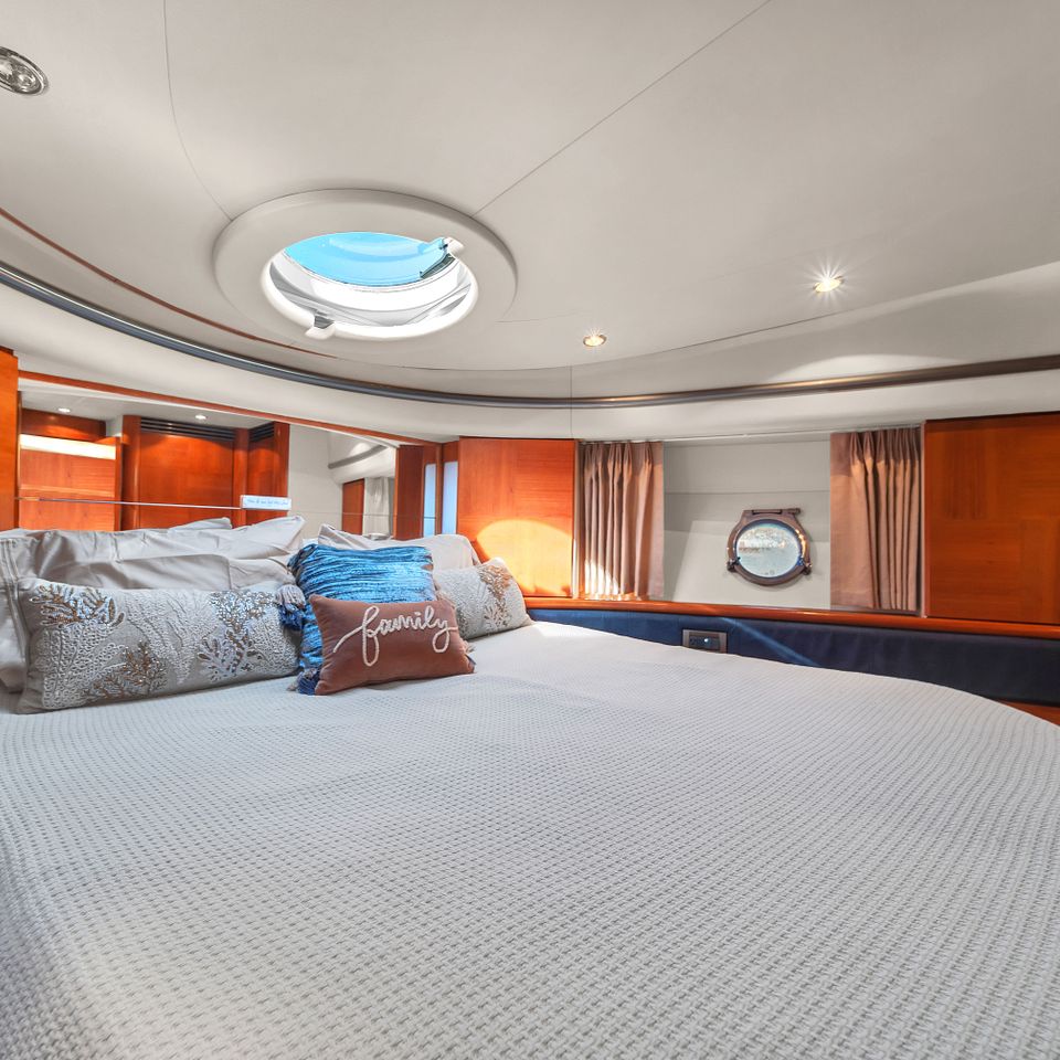 60 azimut flybridge 08