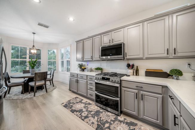 D7e5fe77 9e67 4894 b554 37fff8ce2dc3