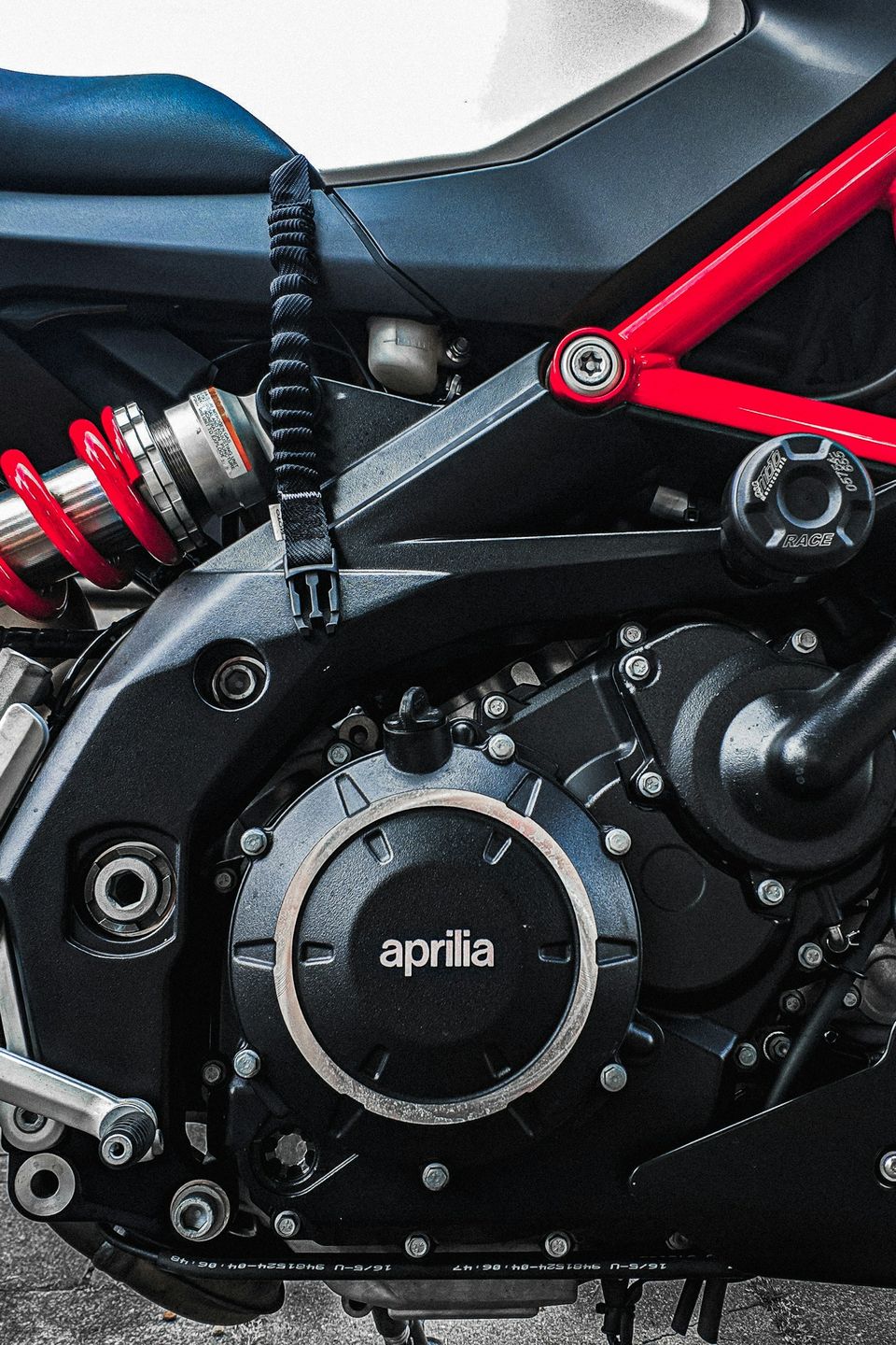 Photo 1563884820427 04f2ef938ef6