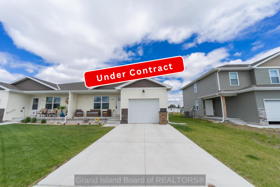 944 e 19th st grand island ne 68803 a 1 under contract